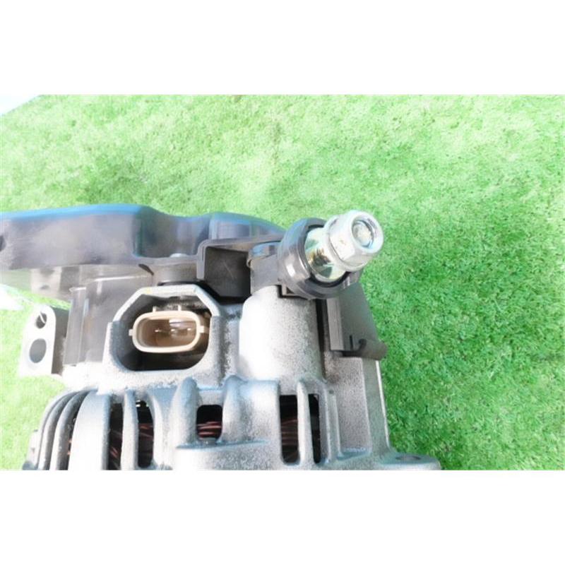 マツダ 純正 ボンゴ 《 SLP2V 》 オルタネーター L849-18-300A P40700