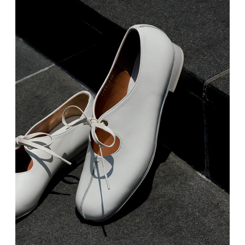 chausser（ショセ） 靴 レディース スリッポン 白 ホワイト レザー 本