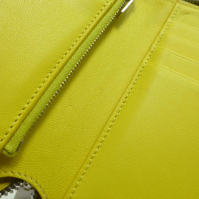 CELINE（セリーヌ） ミディアム ジップ ウォレット ラウンドファスナー