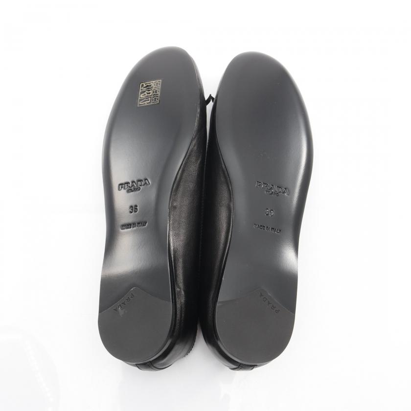 PRADA（プラダ） バレリーナ フラットシューズ バレエシューズ レザー