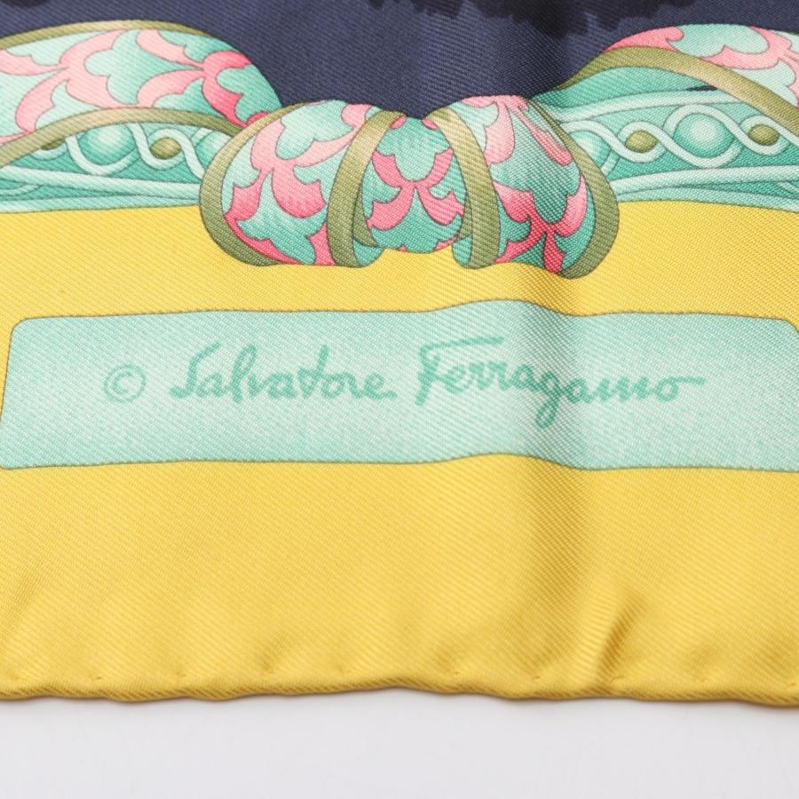 サルヴァトーレフェラガモ Salvatore Ferragamo スカーフ 衣料品