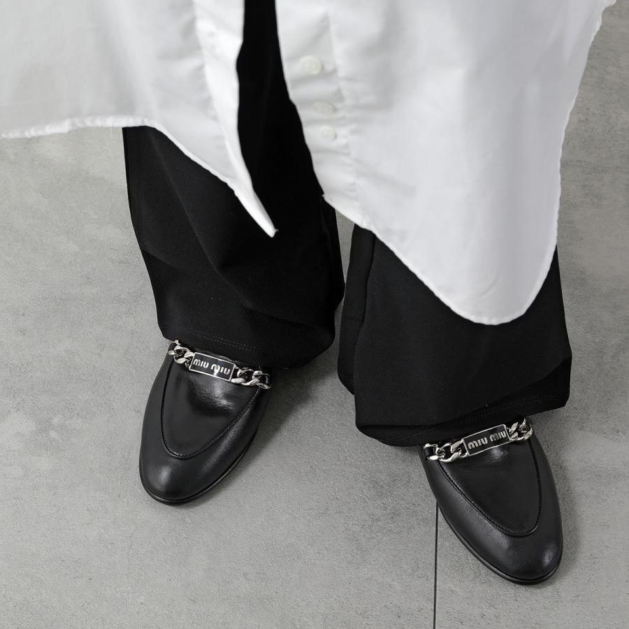TOD'S（トッズ） MIUMIU ミュウミュウ ローファー 5D866D 011