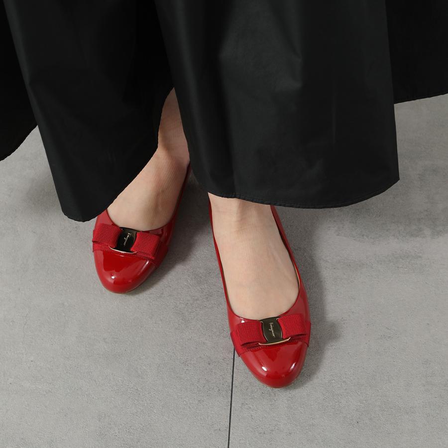 FERRAGAMO（フェラガモ） パンプス VARINA ヴァリナ 592125 レディース