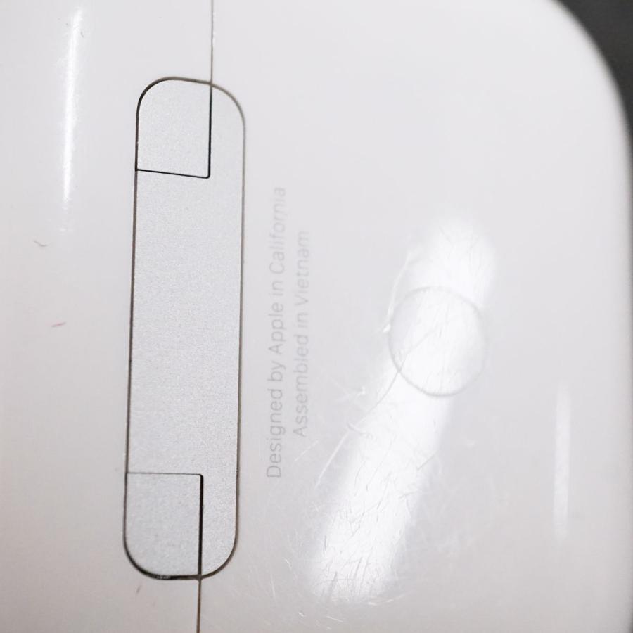 Apple Apple AirPods 第三世代 充電ケースのみ A2897 USED品 ライト二