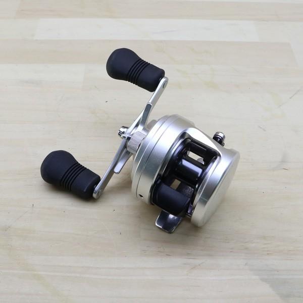 シマノ（SHIMANO） 11オシアカルカッタ 201HG/C158M 美品 釣り ベイト