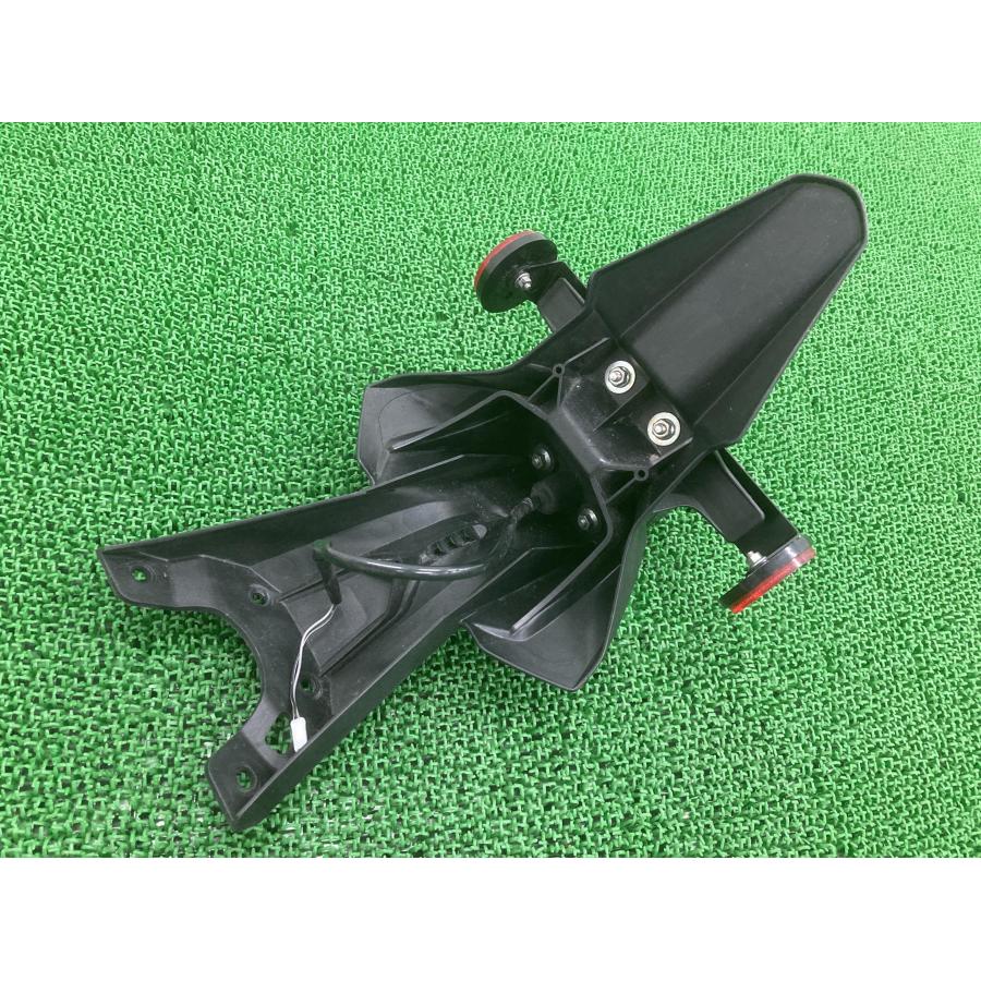 スズキ（SUZUKI） GSX-R750 リアフェンダー JS1GR7MA2D2103*** 純正
