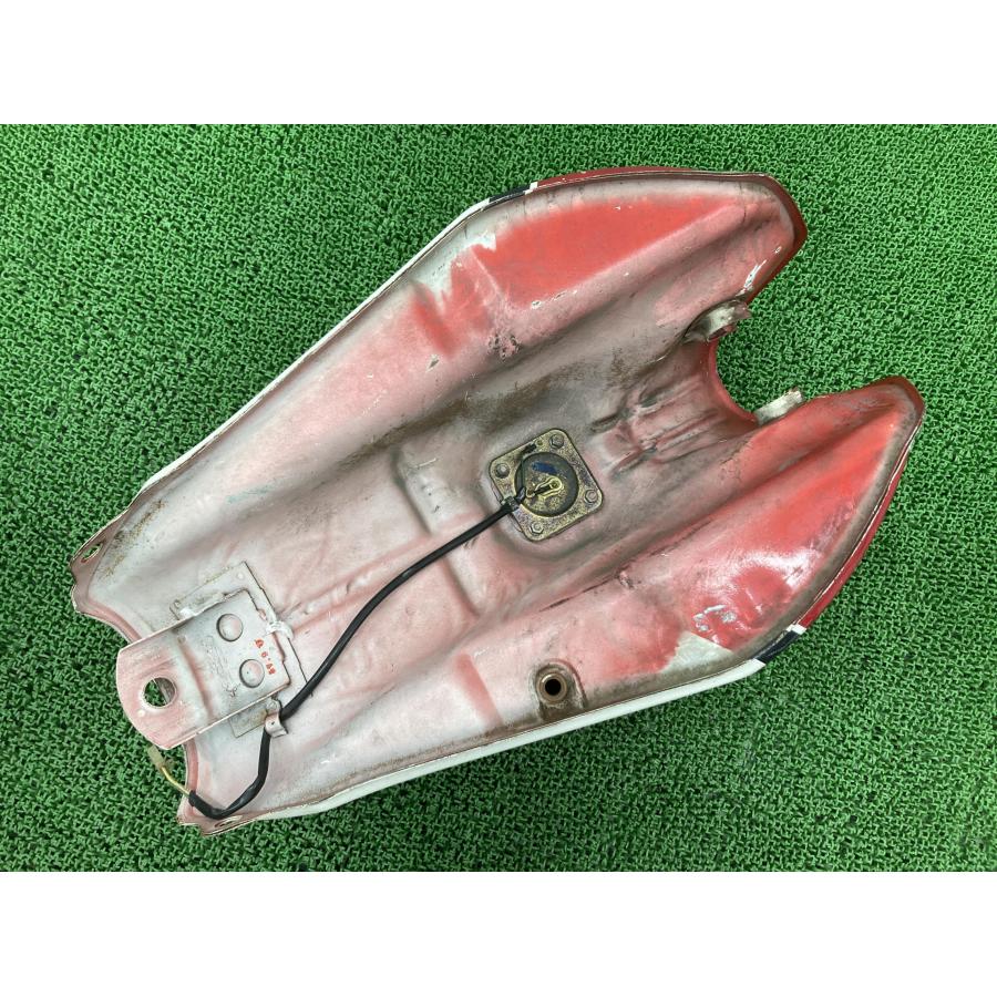 ホンダ（HONDA） CBX400F タンク 白/赤 NC07-1011*** 純正 中古 バイク