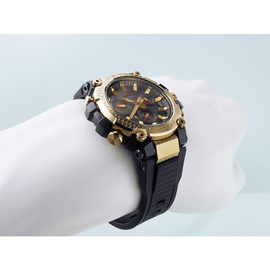MT-G 〈MTG-B3000CXD-9AJR〉カシオG-ショック MTG-B3000シリーズ 金の