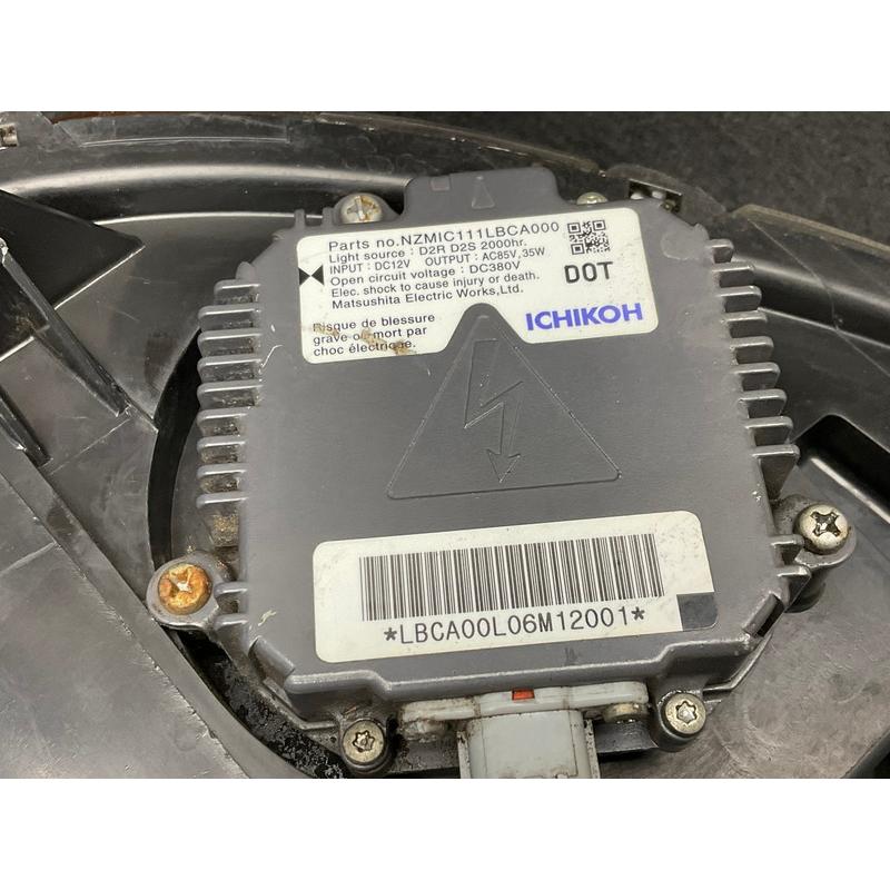 SB012 GVB インプレッサ WRX STI 左ヘッドライト HID/バラスト付 点灯