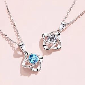 GUCCI（グッチ） ネックレス ヘキサゴン プレート ペンダント シルバー
