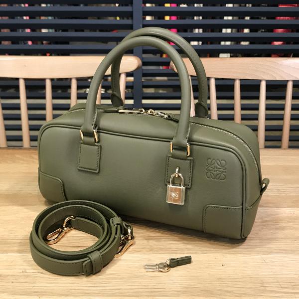 LOEWE（ロエベ） 【新品未使用】ロエベ アマソナ23 クロップドバッグ