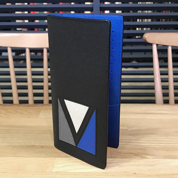 LOUIS VUITTON（ルイ・ヴィトン） 【未使用】 タイガ Vシェイプ