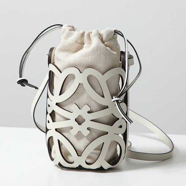 LOEWE（ロエベ） ショルダーバッグ ANAGRAM CUT OUT POCKET アナグラム