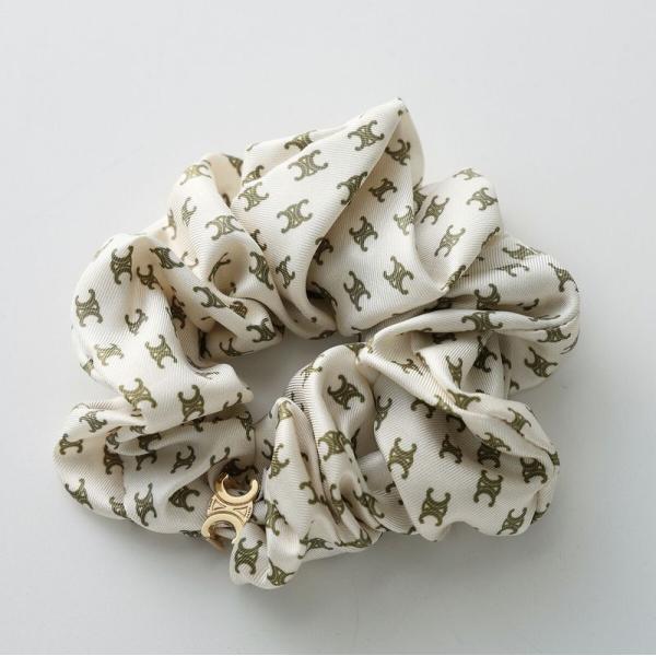 CELINE（セリーヌ） シュシュ Mini Triomphe Scrunchy 461DK2SIB.18LV