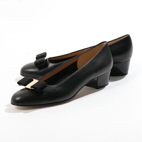 FERRAGAMO（フェラガモ） VARA 574571 スムースレザー ヒールパンプス