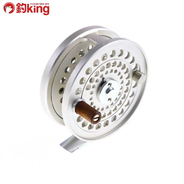 UFMウエダ カンタータ 2200/F006M 美品 フライフィッシング 渓流
