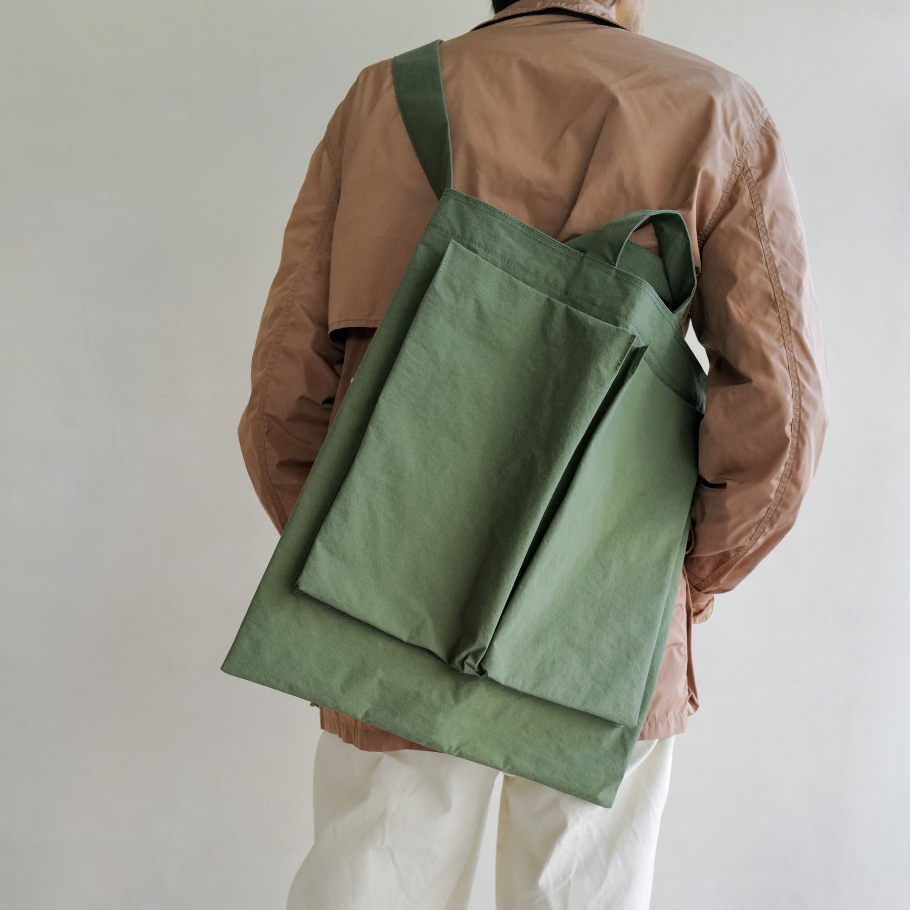 ANNIE HELMET VEGETABLE BAG / V.CERATO｜撥水ショルダートート