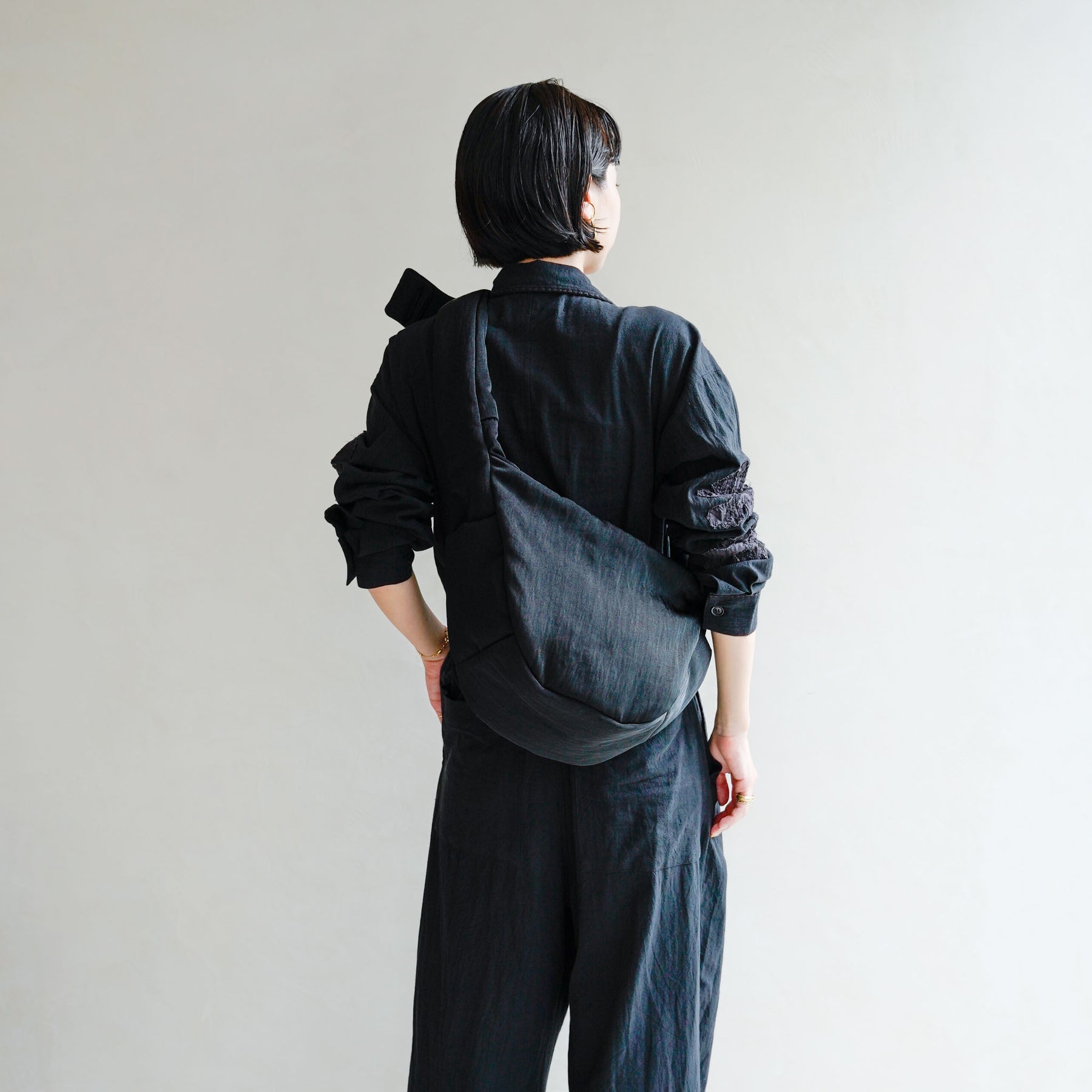 ANNIE PUFFER TOWN MOON BAG / CERATO BRIGHT｜三日月バッグ 軽量 撥水
