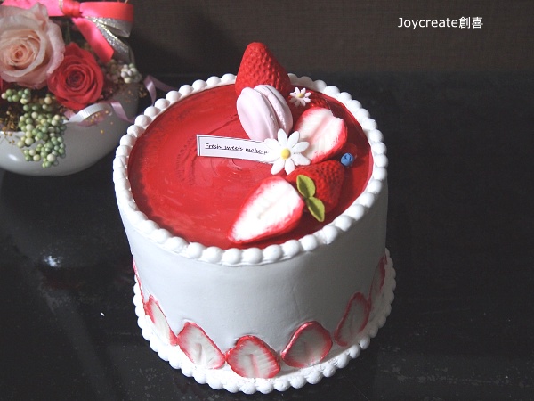 食品サンプル フェイクフード フレジェ風 台形ホールケーキ