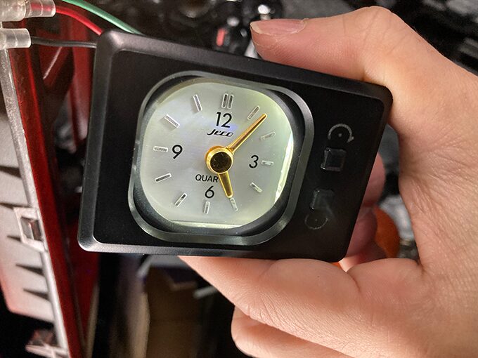 ジムニーの純正アナログ時計取り付け編 | ジムニー愛がとまらない車DIY
