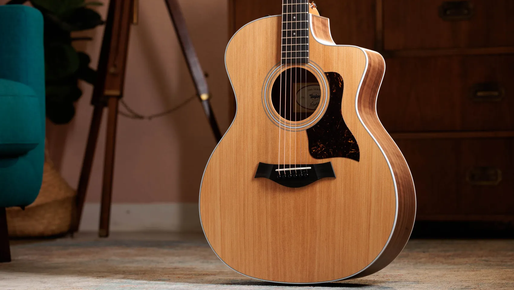214ceLayered Walnutアコースティックエレクトリックギター | Taylor