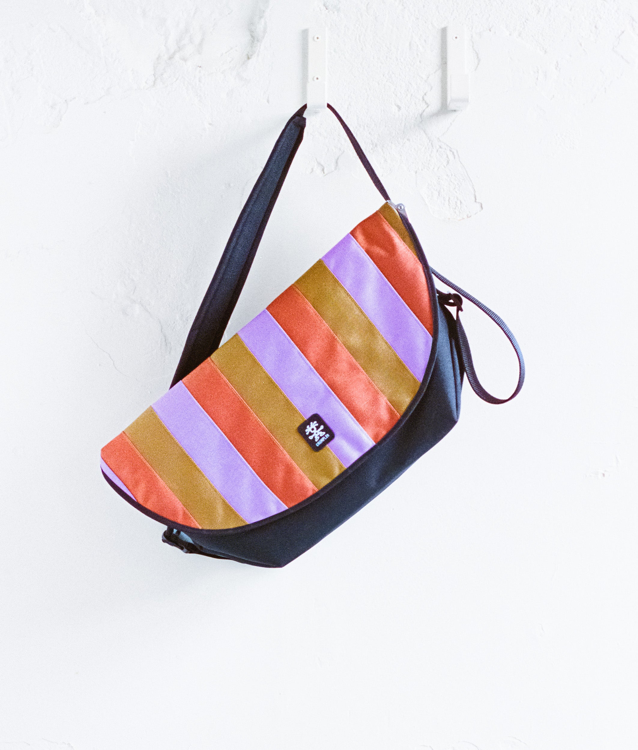女性と男性のためのメッセンジャーバッグ | Crumpler Australia