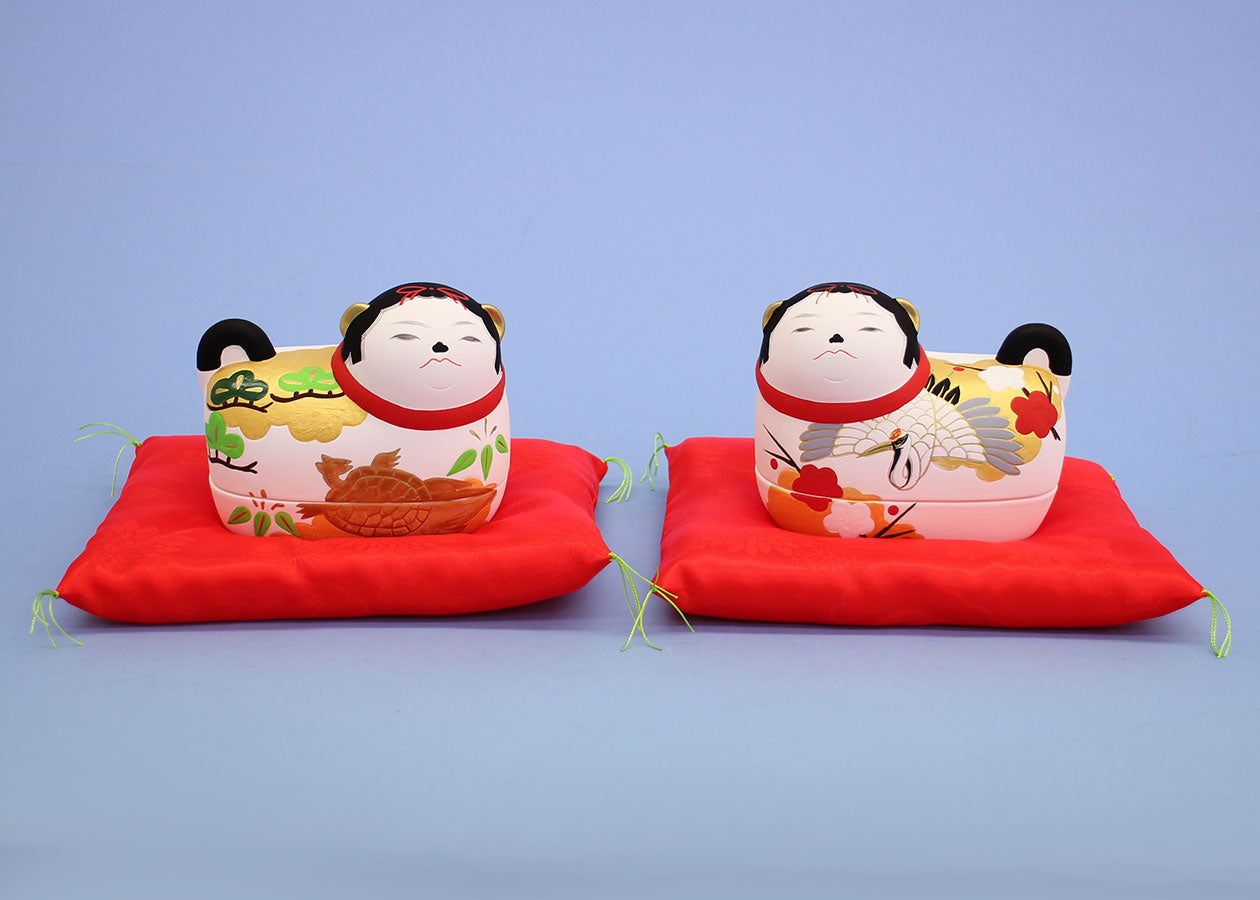 陶製素焼き絵付けの犬筥（いぬばこ）飾り白 座布団付き – 寿鳳人形の東芸