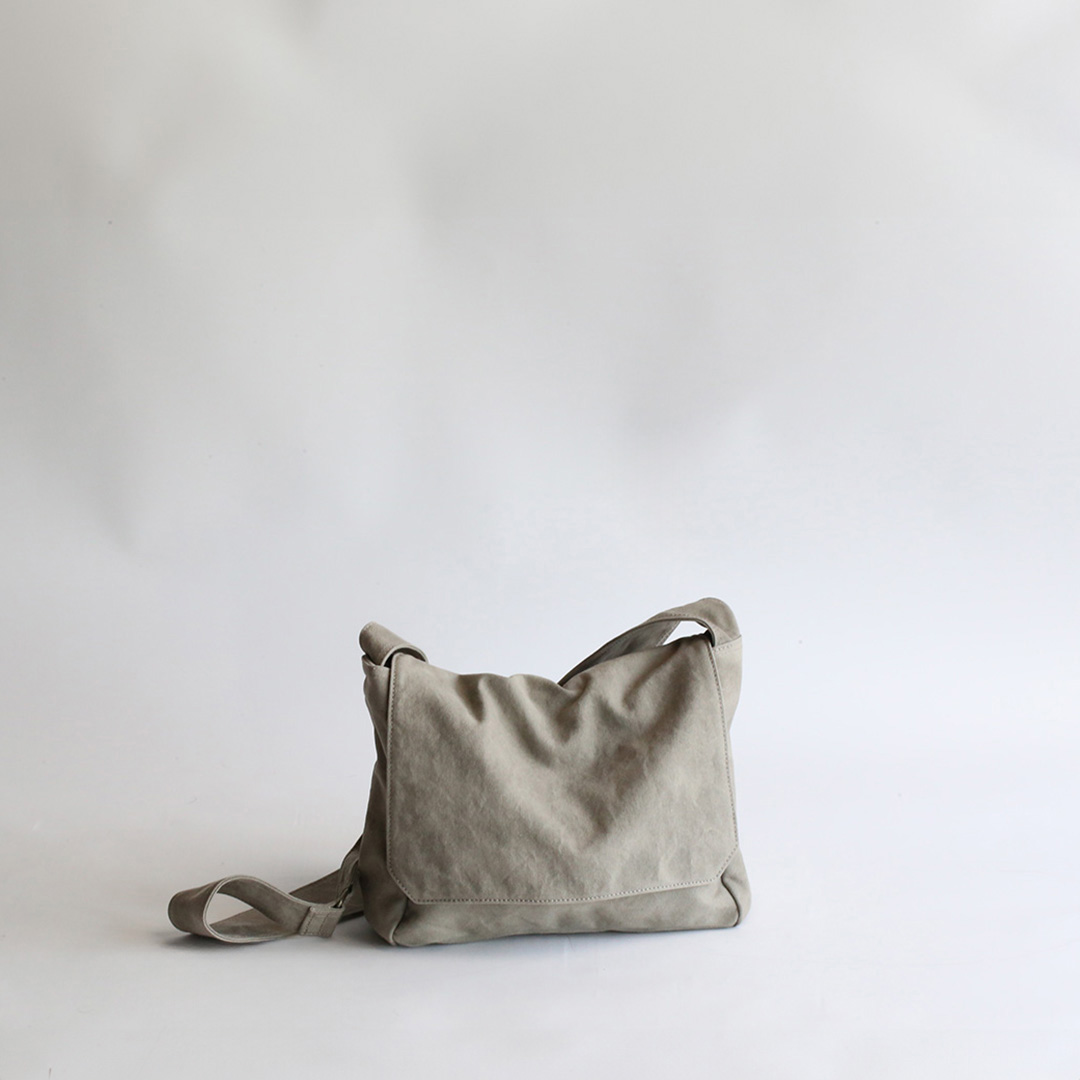 備長炭染め帆布ショルダーバッグ(S) | 香久山鞄