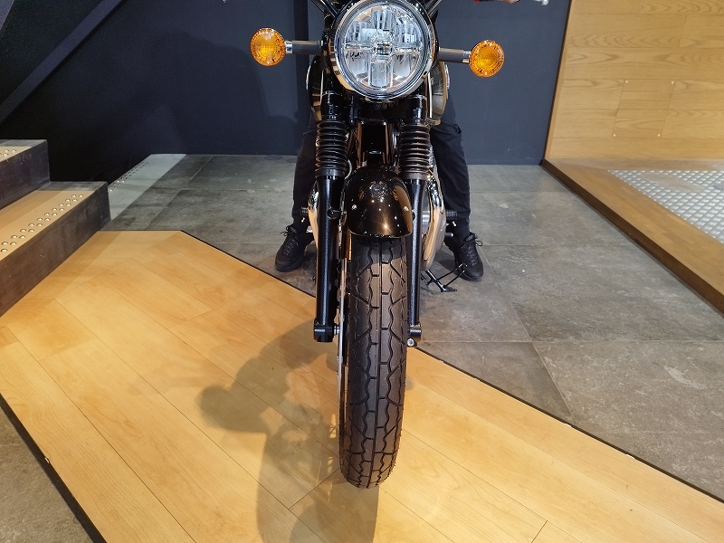 現行W800/MEGURO K3 に装着できるカワサキ純製シート | KAWASAKI-ZONE