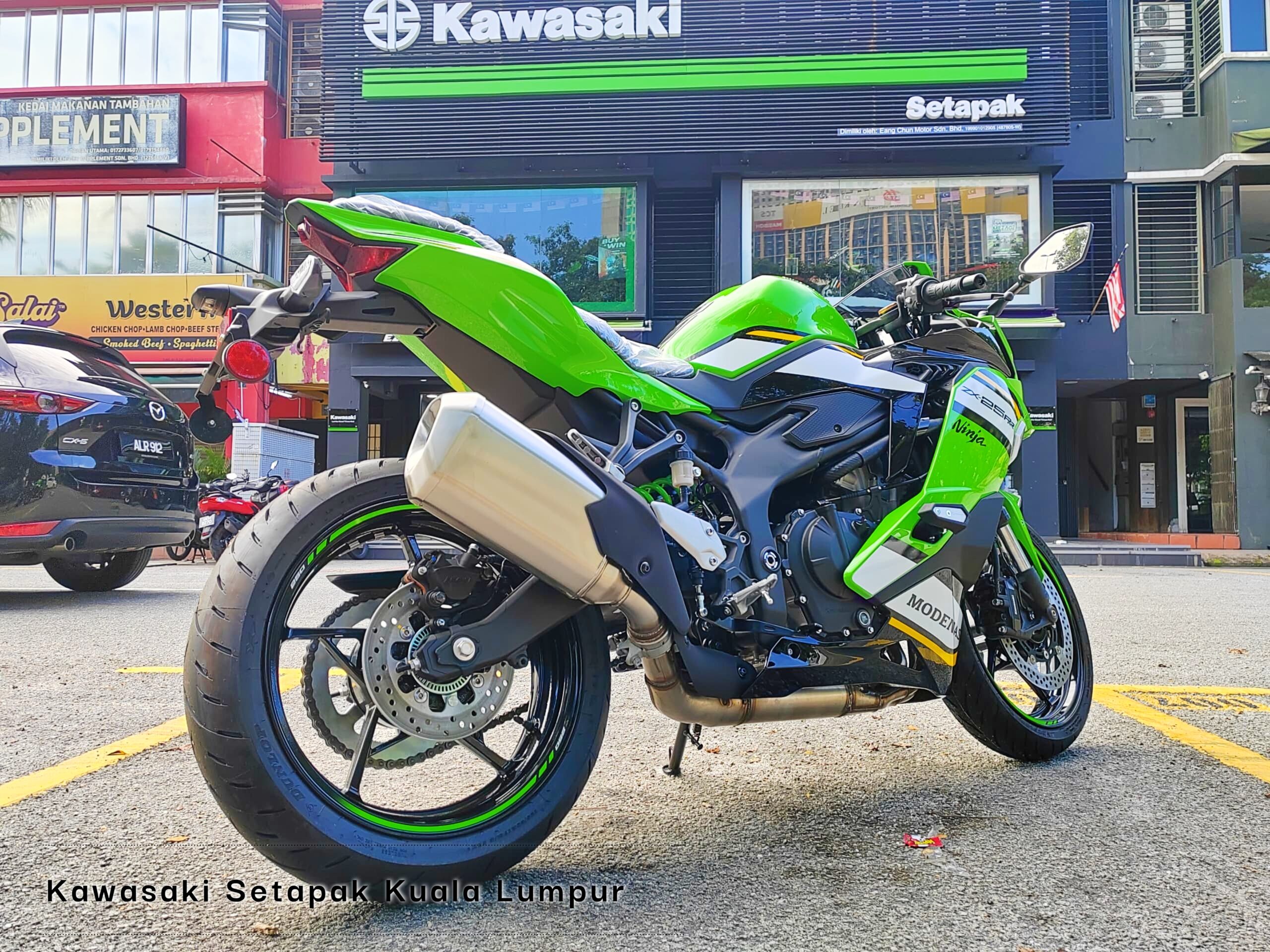 NINJA ZX-25RR CANDY LIME GREEN - EANG CHUN MOTOR SDN BHD (Kawasaki