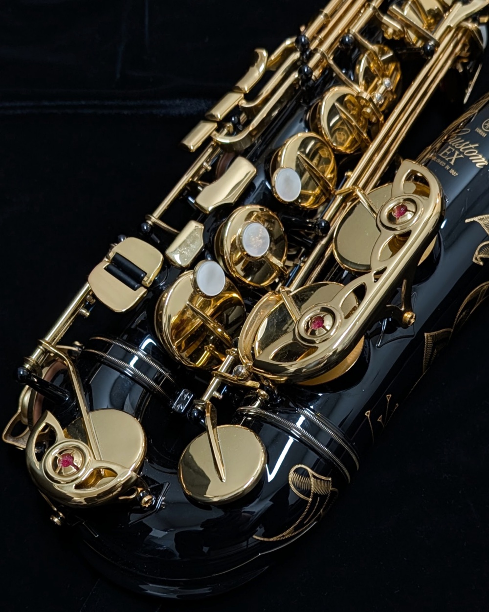 Used Yamaha Custom EX Black Lacquer Alto YAS-875EXIIB