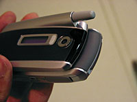 ドコモ、デュアルモード端末「N2701」を6月11日発売