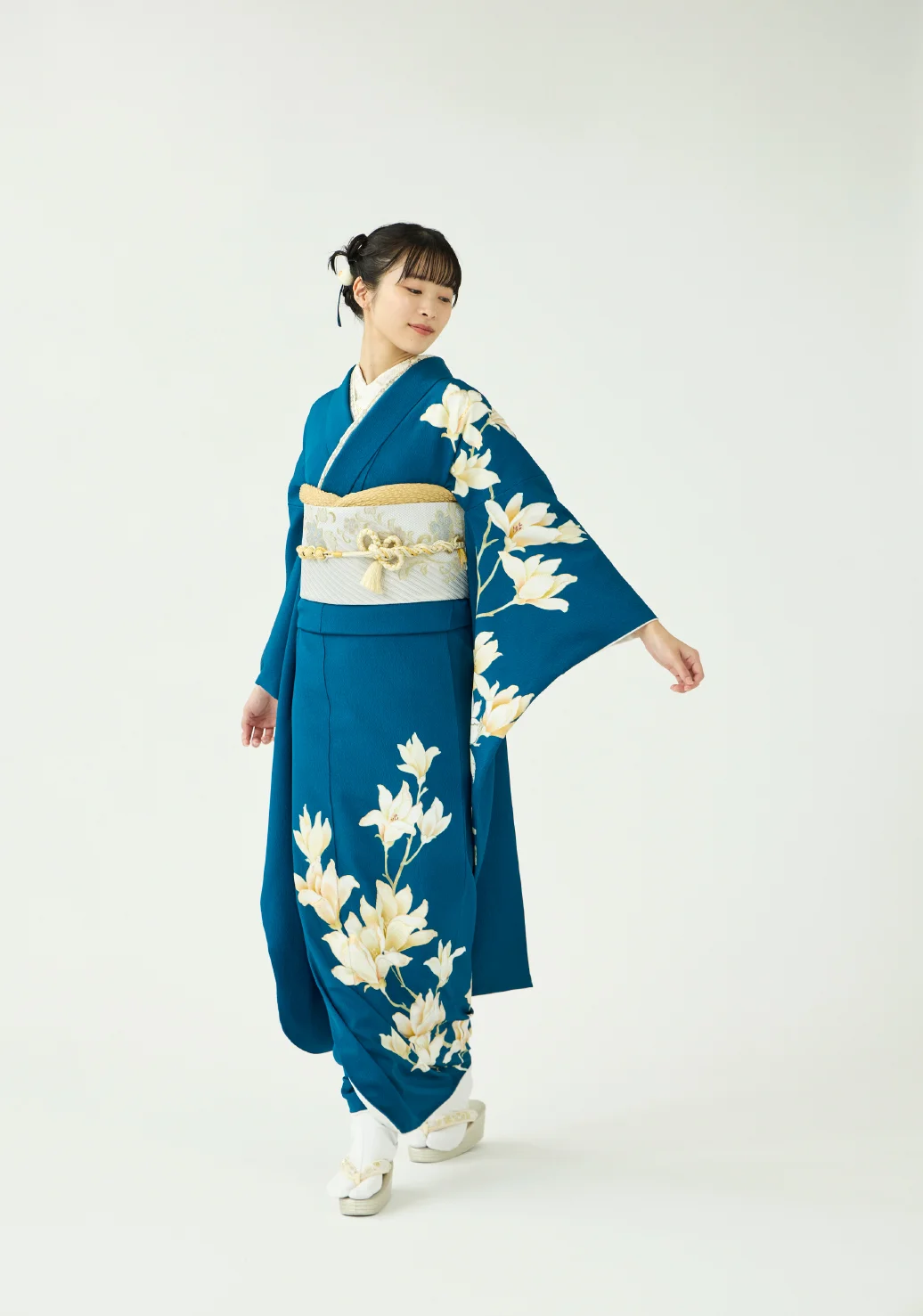 振袖／咲く、白木蓮／青 | 振袖レンタル·購入や成人式の着付けは