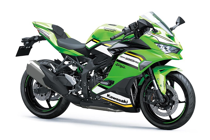 2025年モデルのNinja ZX-25Rのカラーラインアップ - 個人的バイク