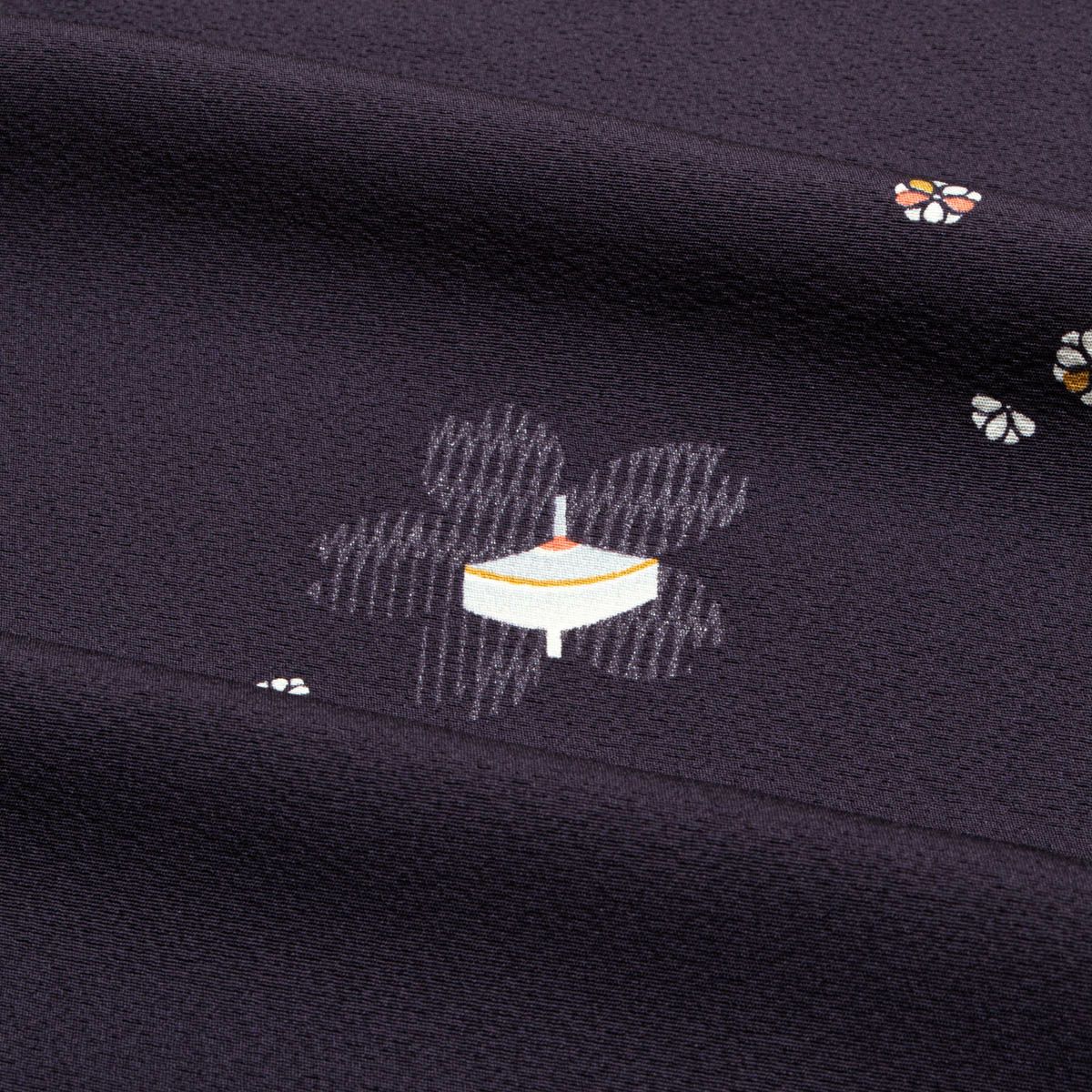 美品】飛び柄小紋 駒と八重梅 桜シルエット 滅紫 正絹 袷 身丈：約