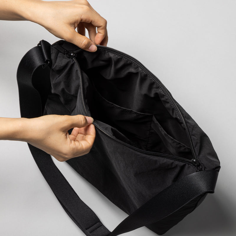 ふかふか塩縮ナイロン ミニショルダーバッグ 黒 豊岡製 – kuros.style