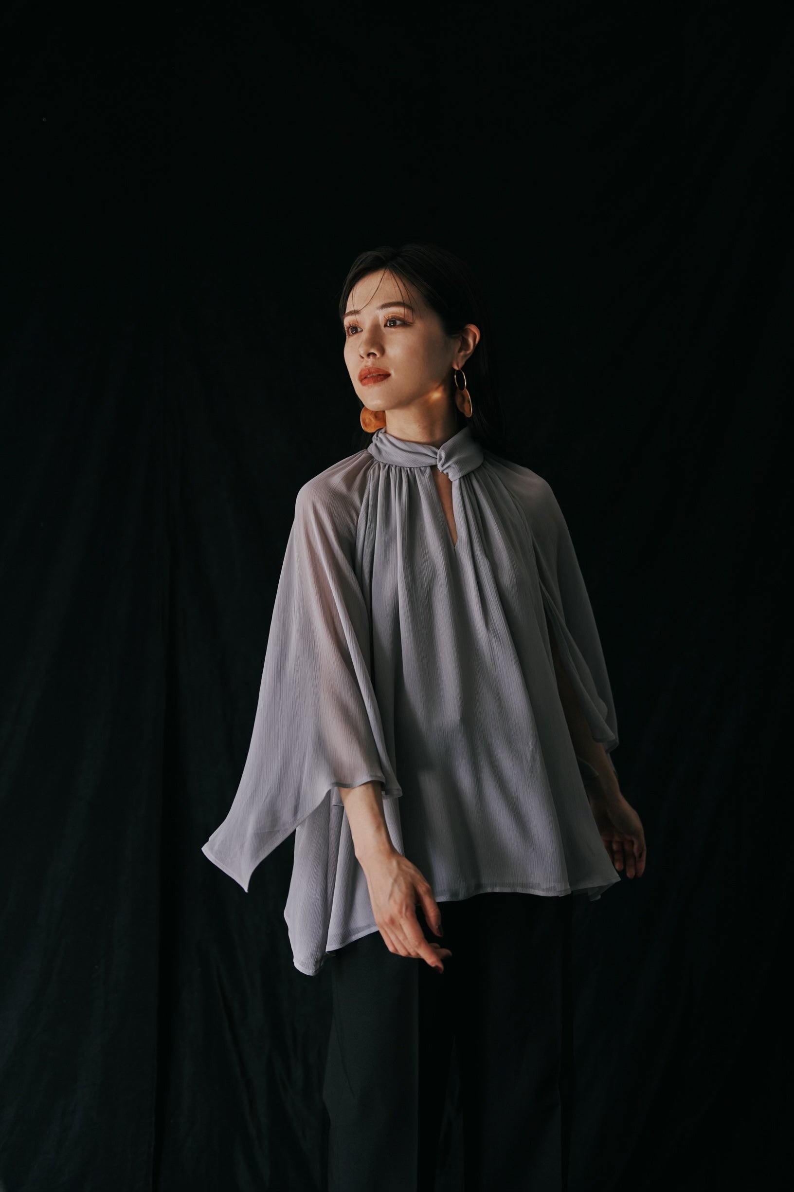 Cape sleeve Chiffon Blouse – L'AUBE BLANC