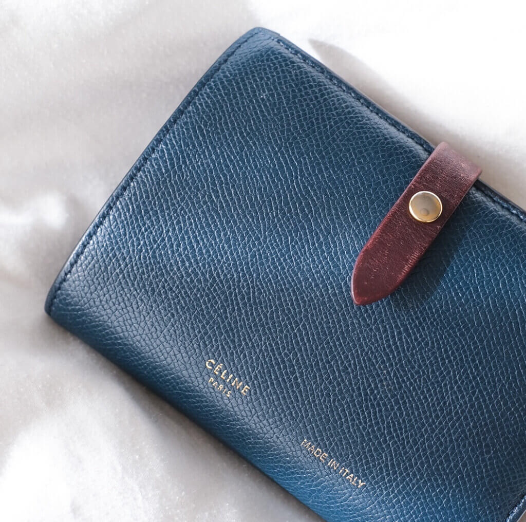 CELINE｜スモールストラップウォレットを愛用中です | LEE