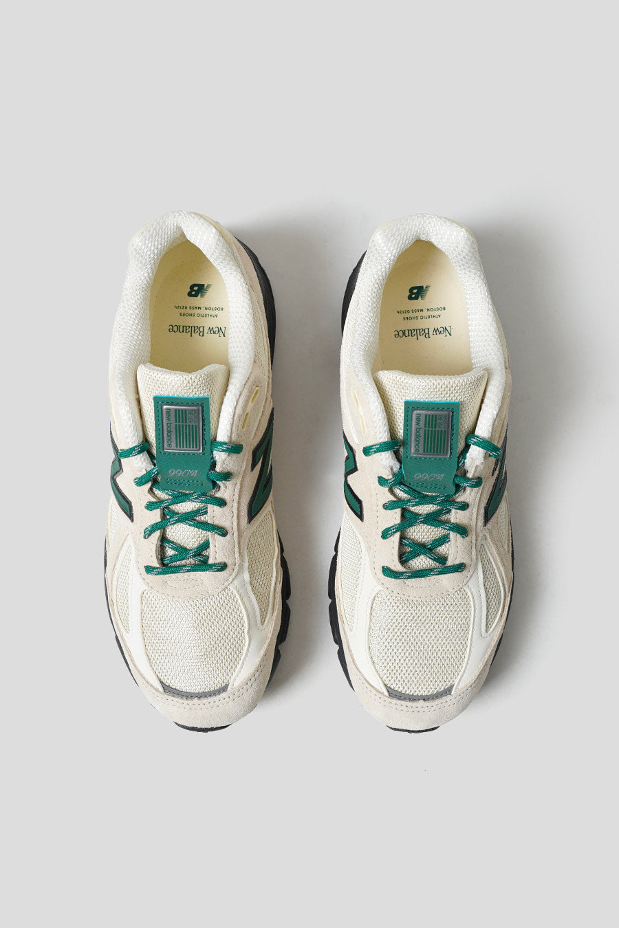 NEW BALANCE - MACADAMIA NUT AND BLACK MADE IN USA 990 V4 SNEAKERS
