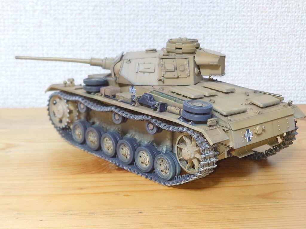 プラッツ III号戦車J型(黒森峰女学院Ver.) 製作記⑦(完成) | 模型大隊