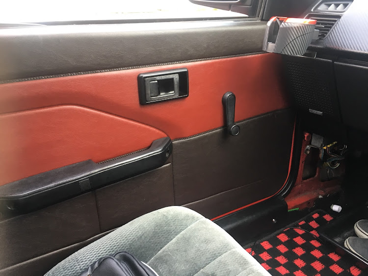 スプリンタートレノのドライブ・ドア内張り交換・DIY・AE86に関する
