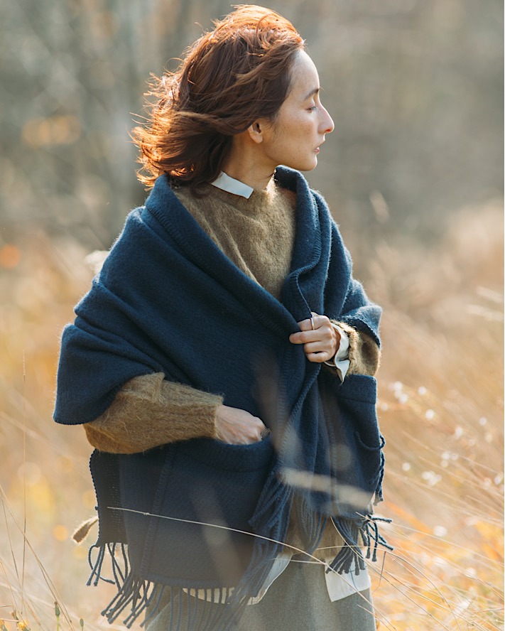 UNI pocket shawl（grey） – LAPUAN KANKURIT（ラプアンカンクリ）