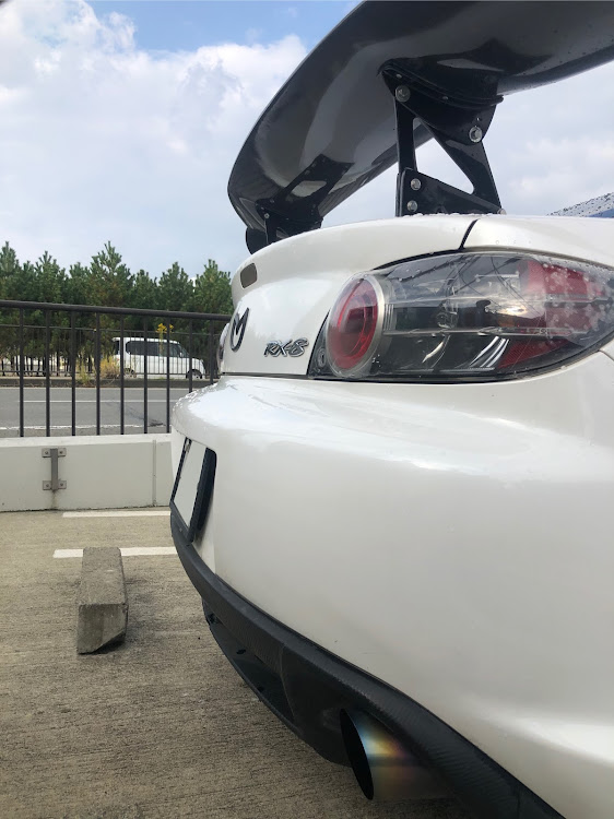 RX-8のRX8・マフラー交換・HKS・HKSマフラーに関するカスタム事例｜車