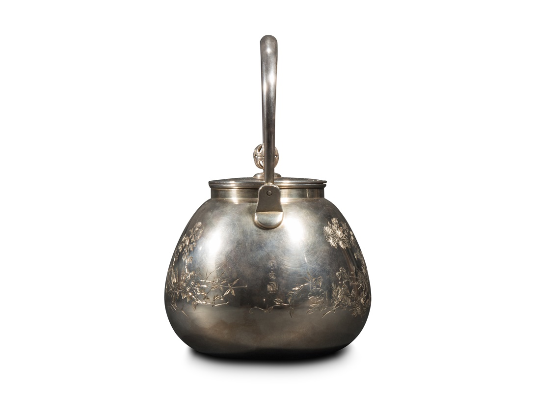 長二齋造秀鏡刻菊草銀壺仕宏拍賣