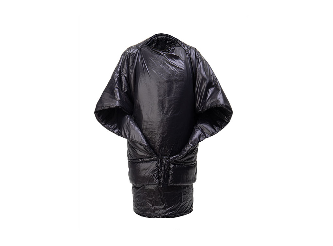 SLEEPER QUILT is the sleeping bag and warm camp poncho at the same