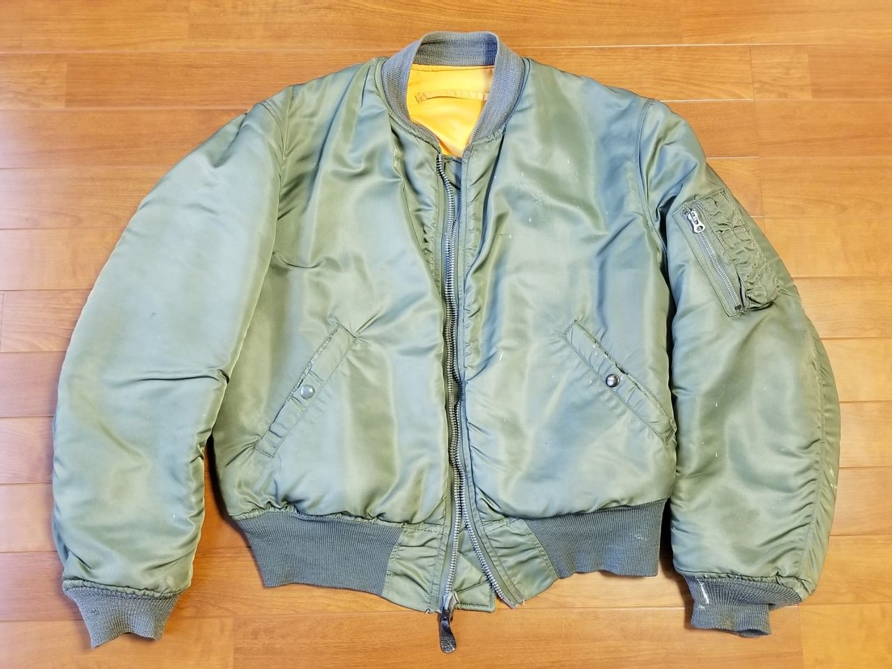 オレンジの裏地にクラウンジッパーなら MA-1 TYPE D 一択です : FLIGHT