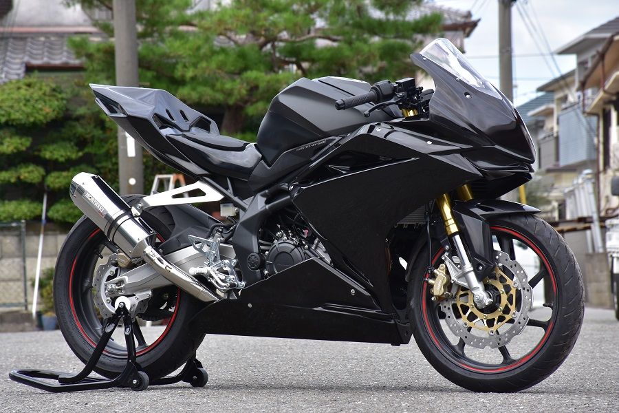 17~CBR250RR(MC51)用レーシングカウルwebshopに登録いたしました