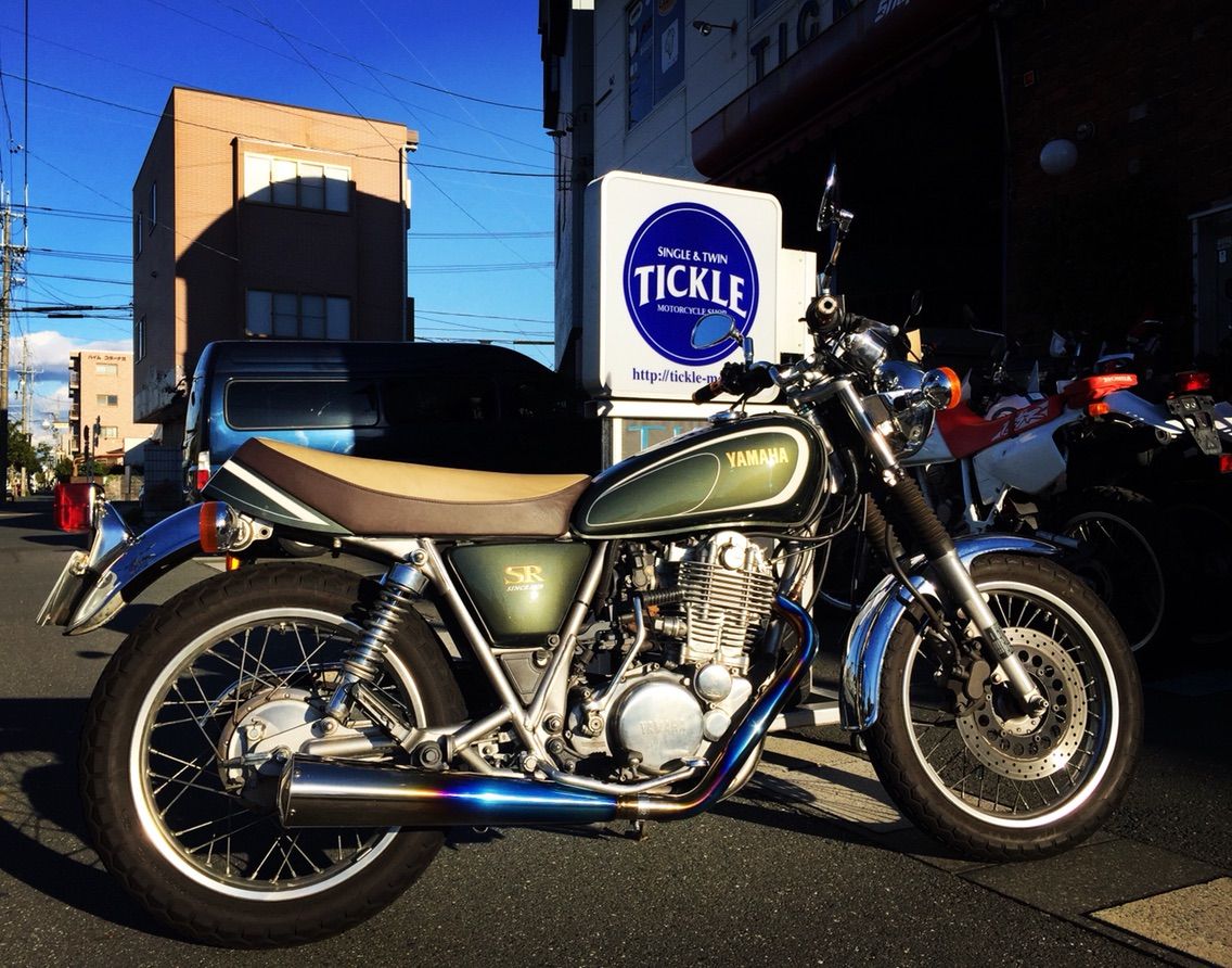 35周年SR400にチタンマフラー : ヨーロピアンシングル＆ツイン『TICKLE』