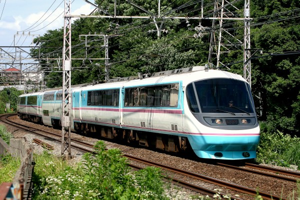 小田急20000形（RSE）のダブルデッカー車はどんな車内だったのか