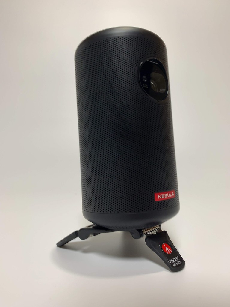 モバイルプロジェクター「Anker Nebula Capsule」に最適なモバイル三脚